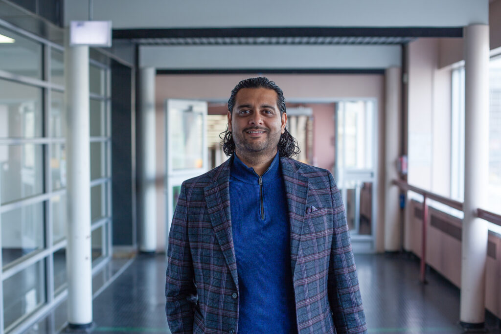 Dilpreet in winnipeg downtown